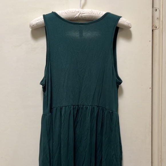 New green tank dress with pockets. - Picture 5 of 6